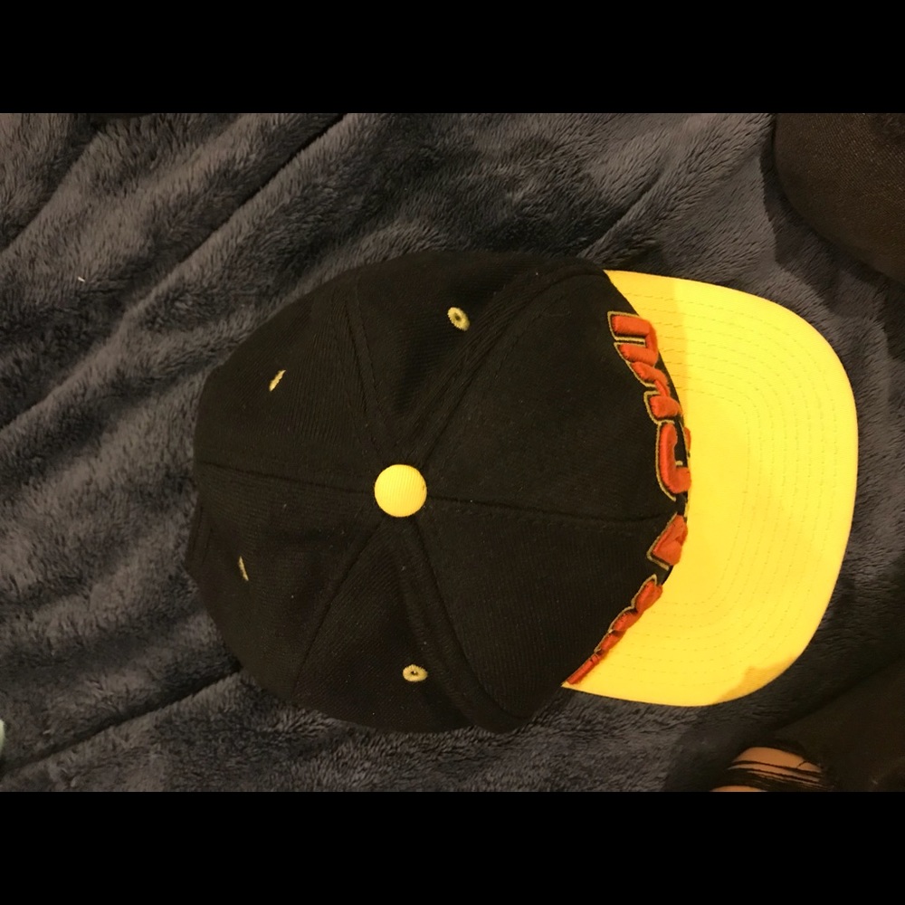 Pikachu adjustable flatbill - Picture 2 of 3